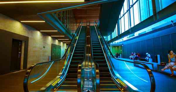 智能互动机器人_智能互动机器人玩具