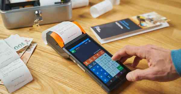 科技展柜设计_科技展柜设计效果图